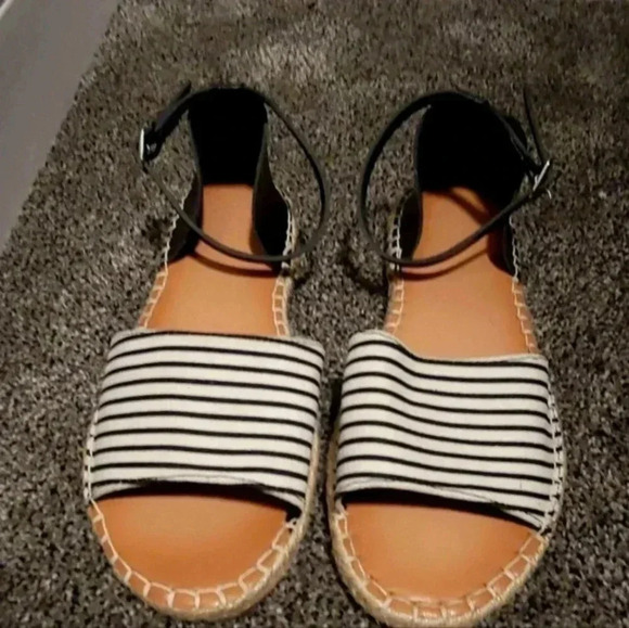 Shoes - Old Navy striped flat sandals
